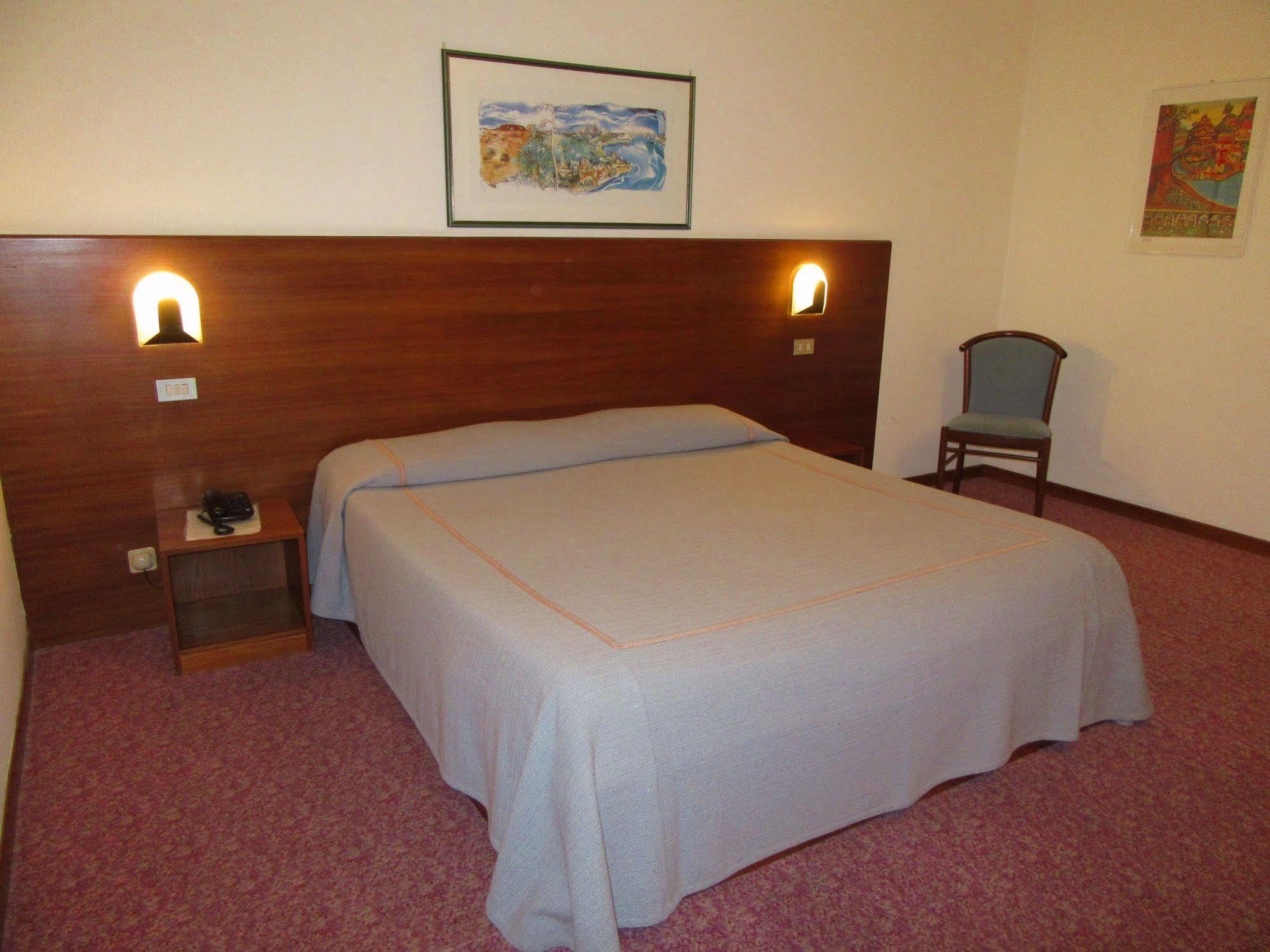 Hotel Giardino Прато Екстериор снимка