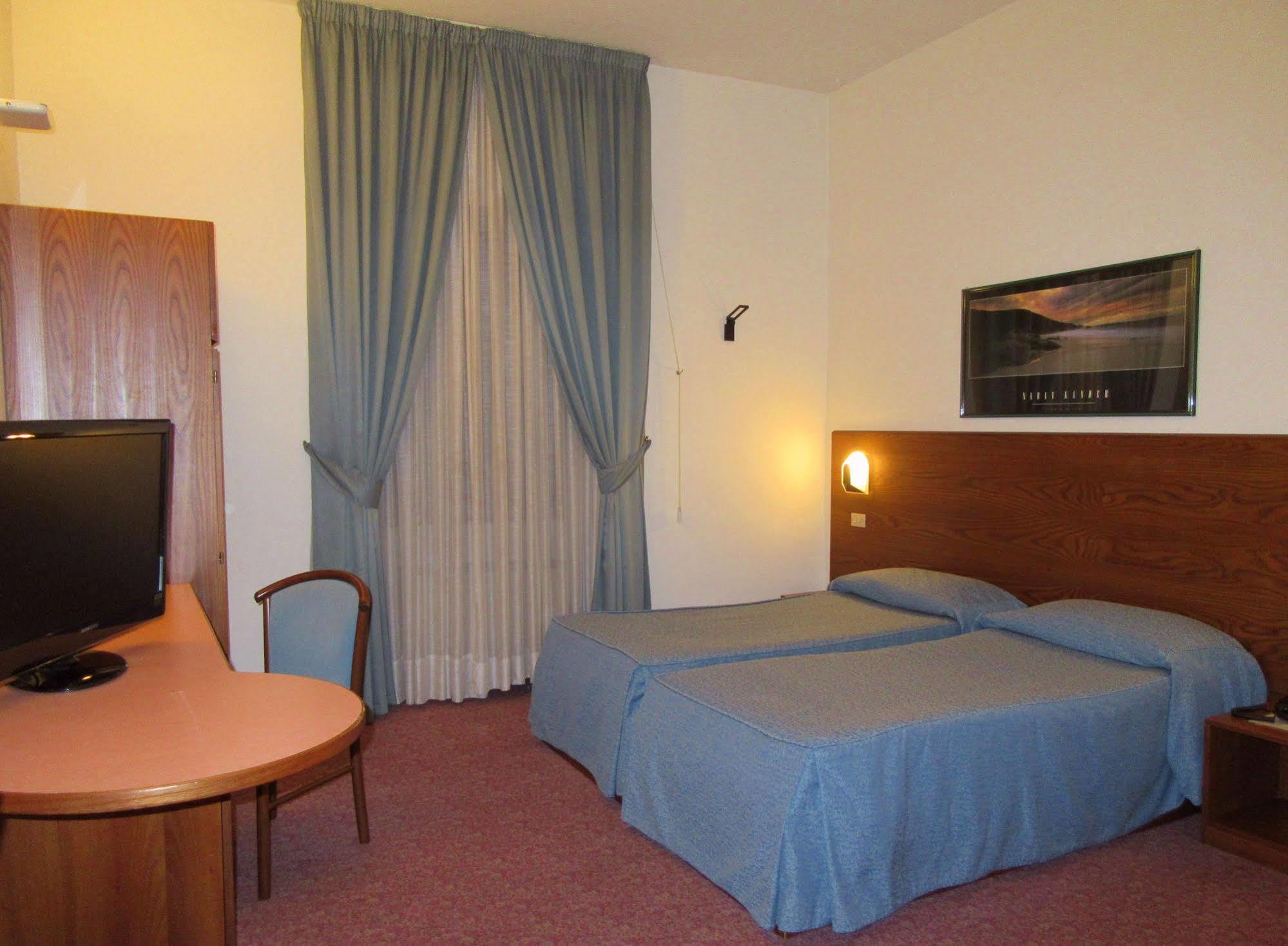 Hotel Giardino Прато Екстериор снимка