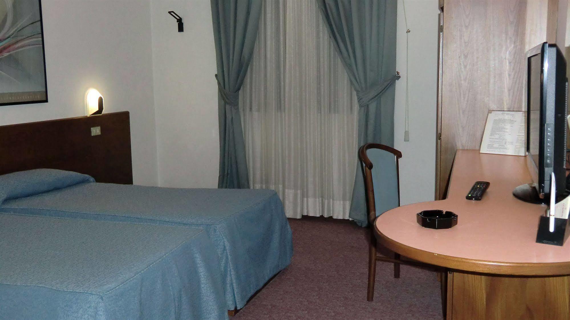 Hotel Giardino Прато Екстериор снимка